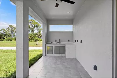 1129 Jacaranda Pkwy E, Cape Coral, FL 33909 - Photo 32