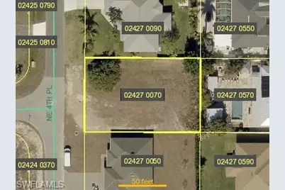 913 NE 4th Pl, Cape Coral, FL 33909 - Photo 1