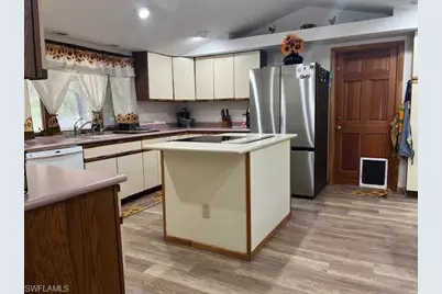 4002 Teak Ct, Labelle, FL 33935 - Photo 16