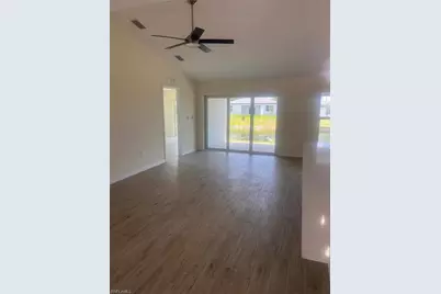 3512 NE 17th Pl, Cape Coral, FL 33909 - Photo 4