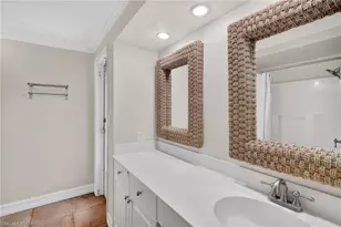 5231 Greenbriar Dr, Fort Myers, FL 33919 - Photo 46