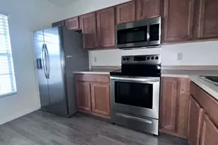 8239 Pacific Beach Dr, Fort Myers, FL 33966 - Photo 4