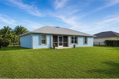 925 SW 31st St, Cape Coral, FL 33914 - Photo 12