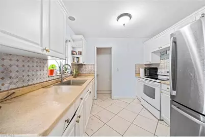 27 NE 20th Ave, Cape Coral, FL 33909 - Photo 18