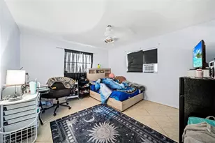 27 NE 20th Ave, Cape Coral, FL 33909 - Photo 10