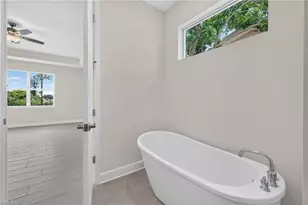 29 NE 20th Ct, Cape Coral, FL 33909 - Photo 8