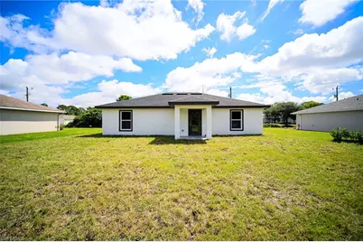 616 Chemstrand St E, Lehigh Acres, FL 33974 - Photo 14