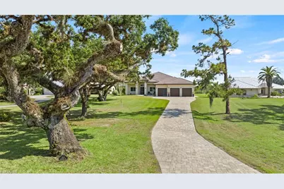 1311 Riverbend Dr, Labelle, FL 33935 - Photo 2