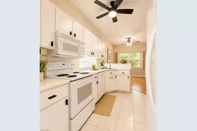 10716 Blue Bimini Cir, Estero, FL 33928 - Photo 4