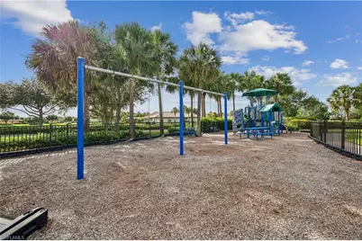 10100 Belcrest Blvd, Fort Myers, FL 33913 - Photo 36