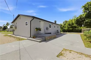 8338 McDaniel Dr, North Fort Myers, FL 33917 - Photo 18