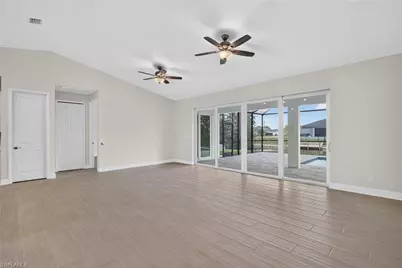 633 SW 13th St, Cape Coral, FL 33991 - Photo 6
