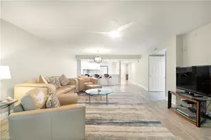 21 Bluebill Ave, Naples, FL 34108 - Photo 6