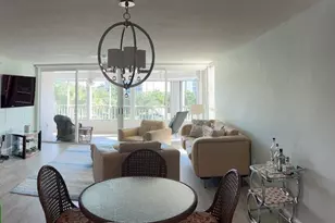 21 Bluebill Ave, Naples, FL 34108 - Photo 22