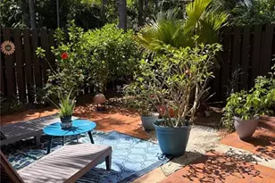 7123 Penner Ln, Fort Myers, FL 33907 - Photo 2