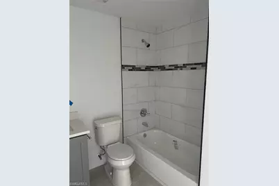 6064 Laurelwood Dr, Fort Myers, FL 33905 - Photo 10