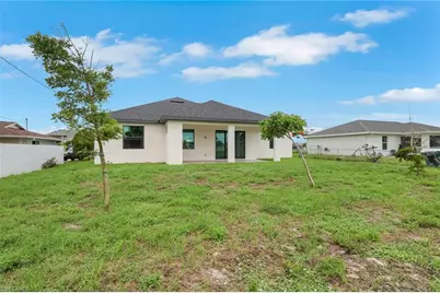 2208 NE 9th Ave, Cape Coral, FL 33909 - Photo 36