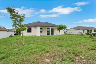 2208 NE 9th Ave, Cape Coral, FL 33909 - Photo 36