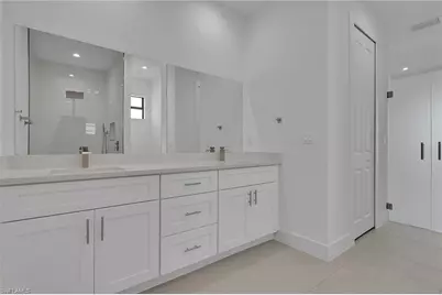 2208 NE 9th Ave, Cape Coral, FL 33909 - Photo 26