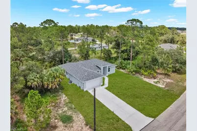 208 Clover Ave, Labelle, FL 33935 - Photo 2