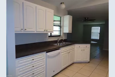 1510 SW 8th Pl, Cape Coral, FL 33991 - Photo 10