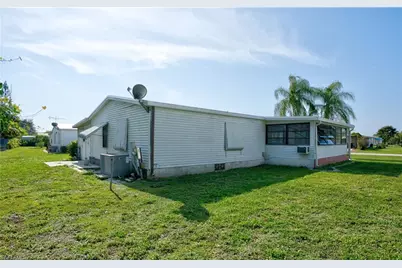26260 Squire Ln, Bonita Springs, FL 34135 - Photo 8
