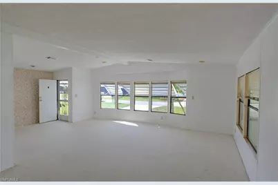 26260 Squire Ln, Bonita Springs, FL 34135 - Photo 10