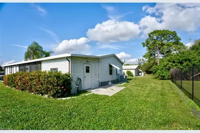 26260 Squire Ln, Bonita Springs, FL 34135 - Photo 4