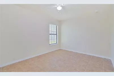 613 SE 14th St, Cape Coral, FL 33990 - Photo 12