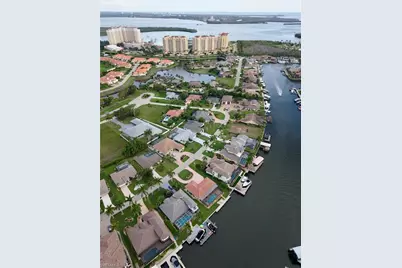 1438 SW 57th St, Cape Coral, FL 33914 - Photo 4