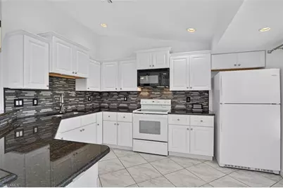 827 SW 29th Ter, Cape Coral, FL 33914 - Photo 8