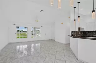 827 SW 29th Terrace, Cape Coral, FL 33914 - Photo 4