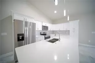 657 Crabtree Ct, Lehigh Acres, FL 33974 - Photo 4