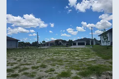 820 NW 39th Ave, Cape Coral, FL 33993 - Photo 8