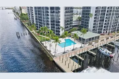 1920 Virginia Ave #1402, Fort Myers, FL 33901 - Photo 6