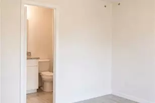 517 NE 24th Pl, Cape Coral, FL 33909 - Photo 12