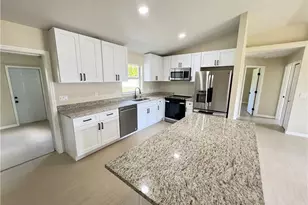 4426 SW Santa Barbara Pl, Cape Coral, FL 33914 - Photo 4