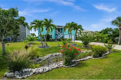 2808 Sanibel Blvd, Saint James City, FL 33956 - Photo 2