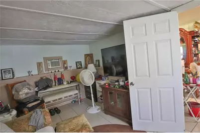 102 3rd St, Fort Myers, FL 33907 - Photo 32