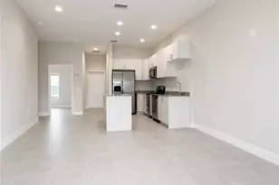 3313 SW 8th Pl, Cape Coral, FL 33914 - Photo 4