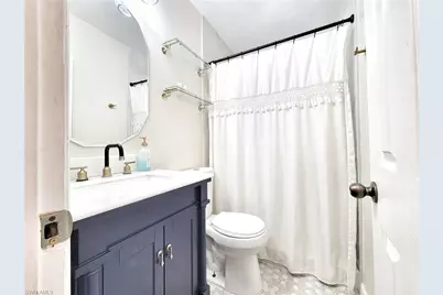 2524 NE 5th Pl, Gainesville, FL 32641 - Photo 10