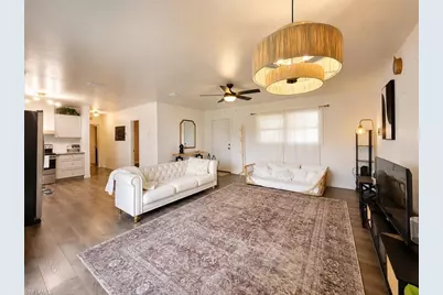 2524 NE 5th Pl, Gainesville, FL 32641 - Photo 4