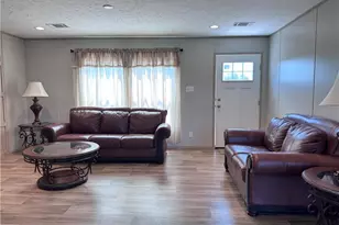 220 N Zambria St, Clewiston, FL 33440 - Photo 4