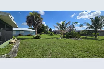 3420 SE 5th Ave, Cape Coral, FL 33904 - Photo 4