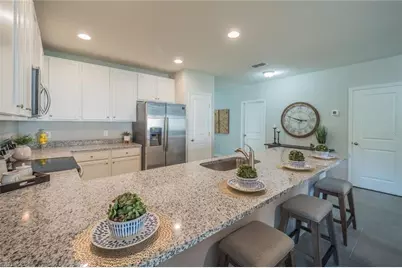 820 NE 7th Pl, Cape Coral, FL 33993 - Photo 12
