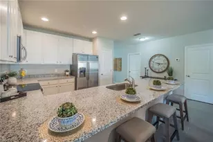 820 NE 7th Pl, Cape Coral, FL 33993 - Photo 12