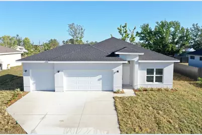 820 NE 7th Pl, Cape Coral, FL 33993 - Photo 1