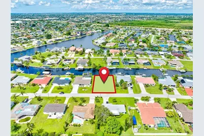 2227 SE 27th Ter, Cape Coral, FL 33904 - Photo 2