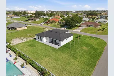 1321 NE 17th Ter, Cape Coral, FL 33909 - Photo 6