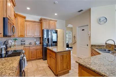 2021 SE 17th Pl, Cape Coral, FL 33990 - Photo 6